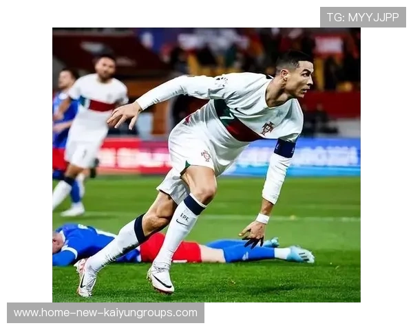 C罗关键拼抢制造反击机会，葡萄牙抢下比赛主动权